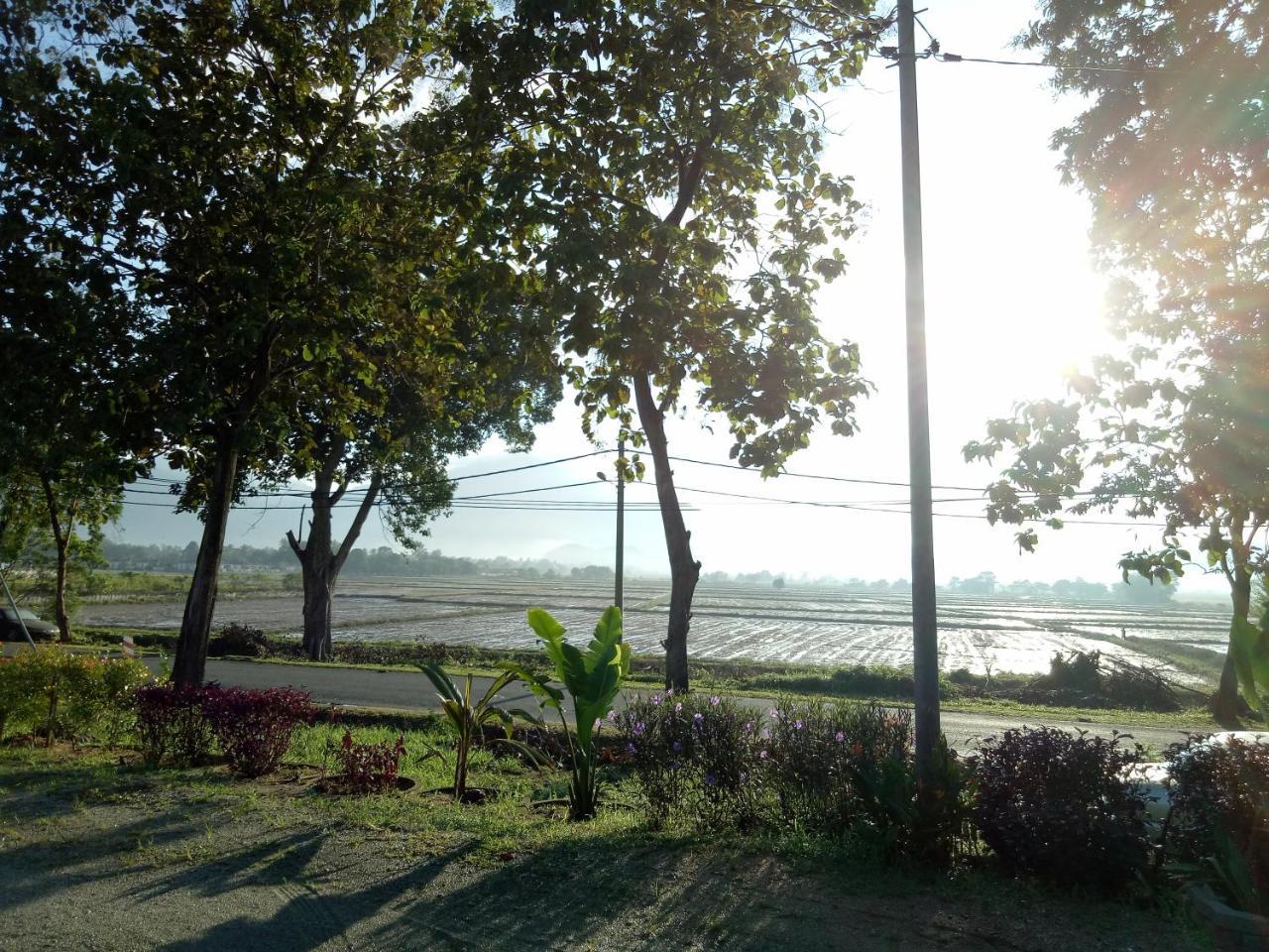 ホテル Idul Sunrise View パンタイ・サナング エクステリア 写真